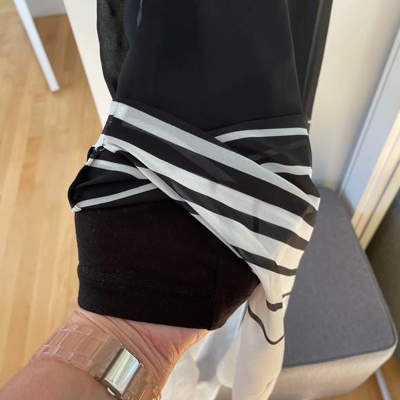 Vince Camuto maxi dress. - Picture 5 of 6